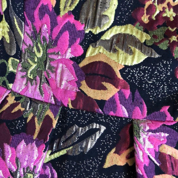 Beautiful and flattering Gianni bini dress - Picture 3 of 4